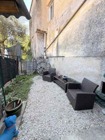 Location Appartement 3 pièces 46m² TOURRETTE LEVENS 06690 - Photo 2