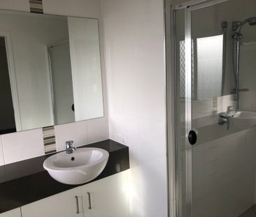 Fully fenced low maintenance yard - Photo 5