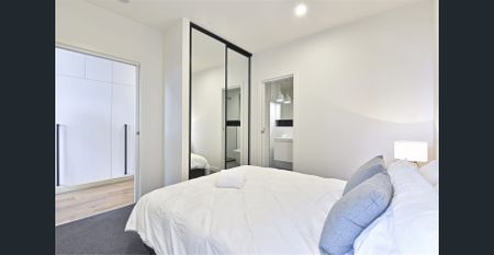 Convenient and comfortable apartment @ Luma Windsor - Photo 4