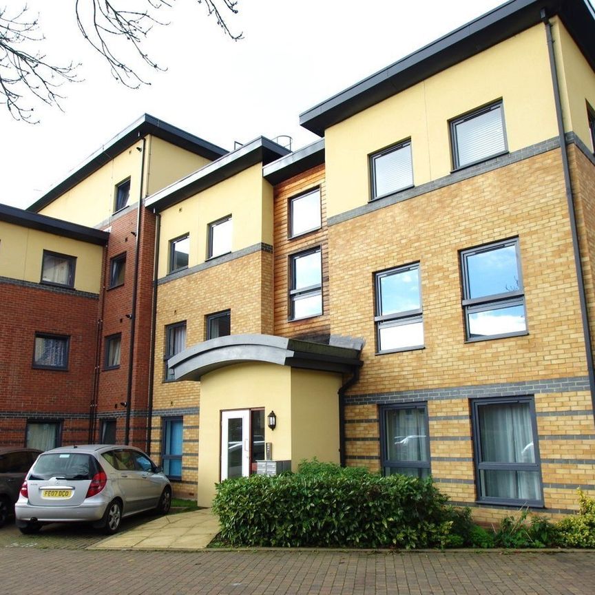 Wise Court, Raven Close, Watford, WD18 - Photo 1