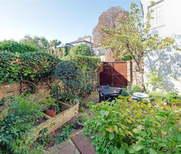 3 bedroom mews to rent - Photo 6