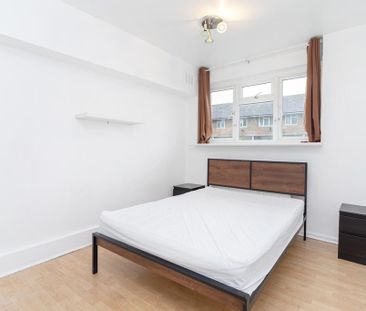 3 bedroom flat to rent - Photo 4