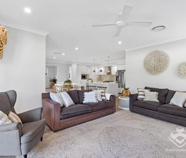 Spacious 5-Bedroom Family Home in Prestigious Kinross Estate – Prem... - Photo 1