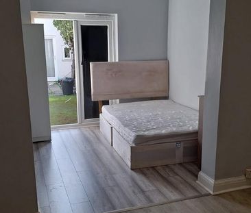 1 bedroom house of multiple occupation to rent - Photo 6