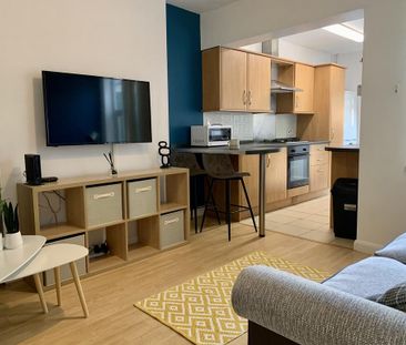 4 bedroom terraced house to rent - Photo 5