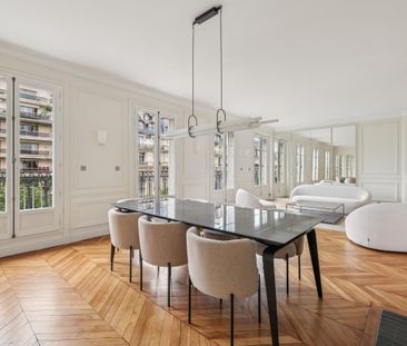 Location Appartement 5 pièces Meublé 152m² PARIS 8ème - Photo 3