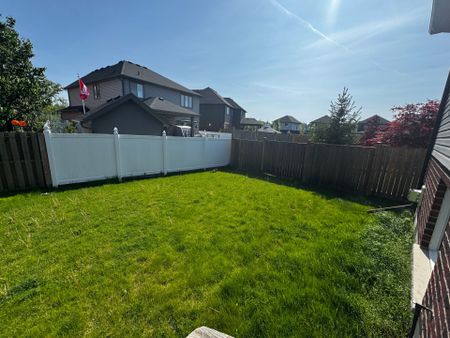 For Lease - 6352 Sam Lorfida Drive, Niagara Falls, Ontario - Photo 4