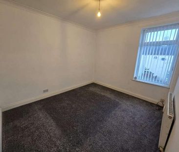 South View West, Rowlands Gill, NE39 - Photo 4