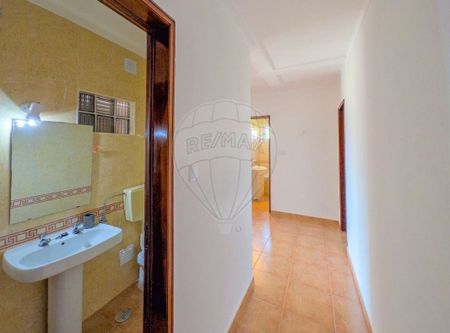 Faro, Faro 8900-067 - Photo 2