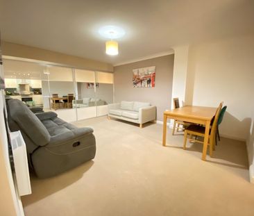 3 Bed Flat, Kennet Street, RG1 - Photo 1