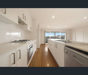 5 Middleton La, Gregory Hills, NSW 2557 - Photo 4