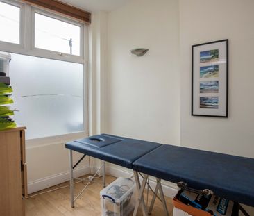 Surbiton, KT6 (Retail Property (high street)) - Photo 6
