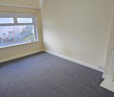 3 bedroom end of terrace house to rent - Photo 4