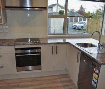 Charming 2BR Unit in St Albans! - Photo 6