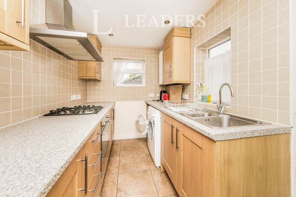 2 bedroom house to rent Fairfax Road, Colchester, CO2 - Photo 1