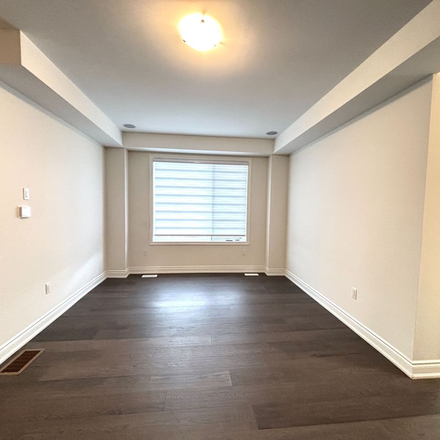 For Lease - 4 Bowbeer Road, Oakville, Ontario - Photo 1