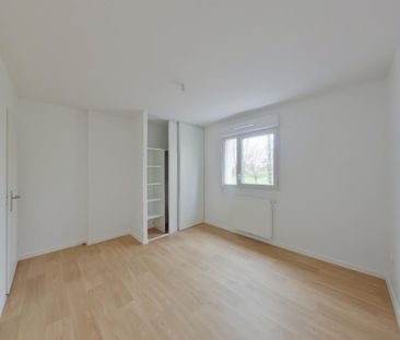 Location Appartement 4 pièces 85m² POITIERS 86000 - Photo 3