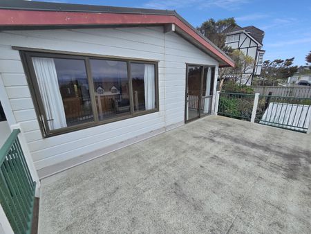 Southgate Living - Photo 3