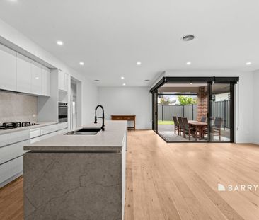 Modern Family Living in a Prime Craigieburn Location - Photo 6