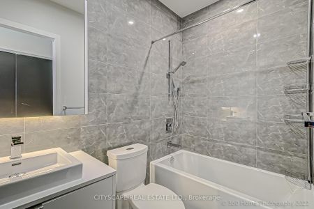 For Lease - 7 Smith Crescent Unit# Ph 810, Toronto, Ontario - Photo 4