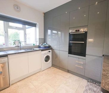 The Chase, Ickenham, UB10 - Photo 3