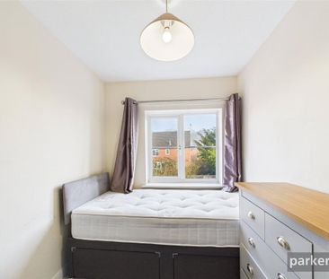 4 bedroom link detached house to rent - Photo 6