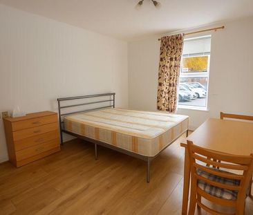 Studio to rent - Photo 1