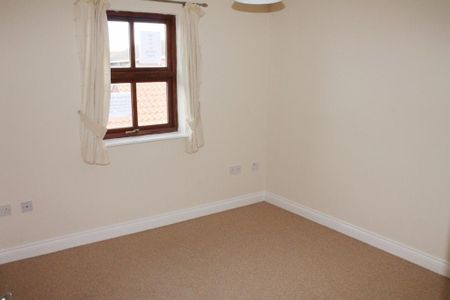 2 bedroom property to rent - Photo 2