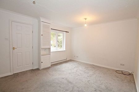 Knotgrass Road, Locks Heath, Southampton - Photo 2