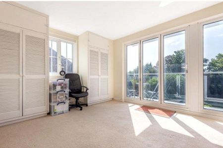 5 bedroom detached house to rent - Photo 5