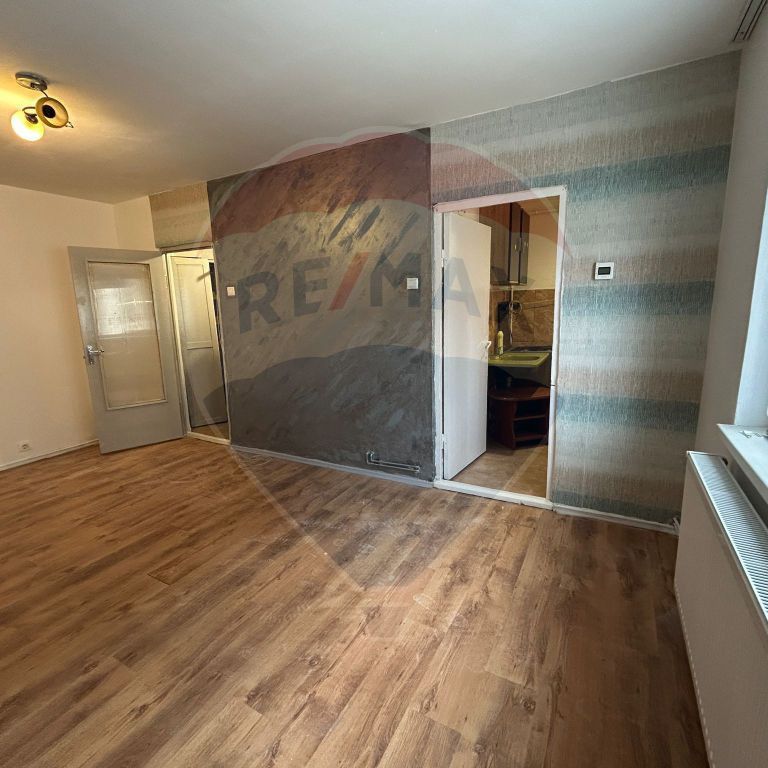 DE INCHIRIAT: Apartament cu 1 camera - Fotografie 1