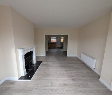 2 bedroom House To Let Total Size: 775 SQ FT - Photo 3