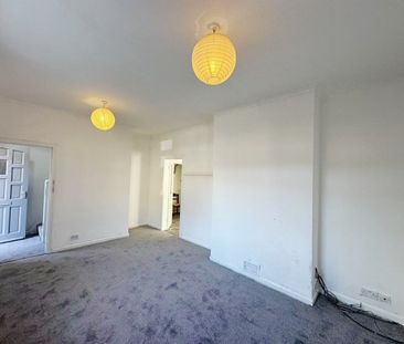 3 Bed Terraced House, Langsett Avenue, M6 - Photo 2