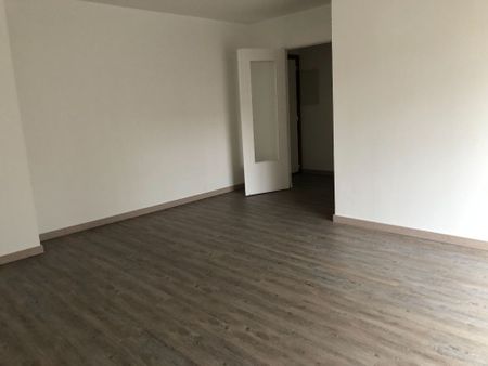 Location Appartement 2 pièces 43m² LAGNY SUR MARNE 77400 - Photo 5