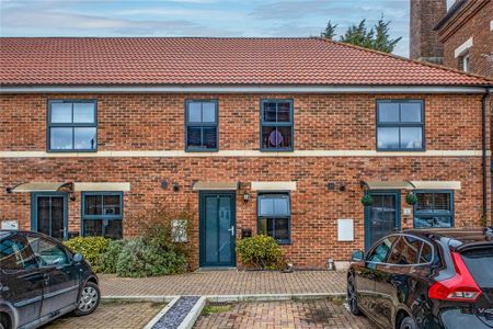 3 bedroom terraced house to rent - Photo 5