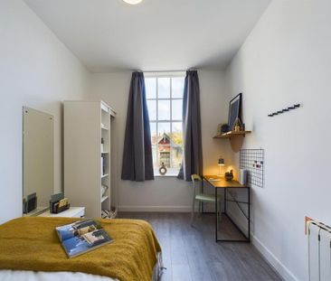 1 bedroom in a house share to rent - Photo 1