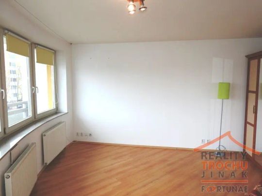 Pronájem bytu 1+kk se dvěma lodžiemi - HK - Photo 1