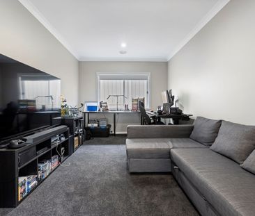 10 Florey Street Lloyd NSW - Photo 1