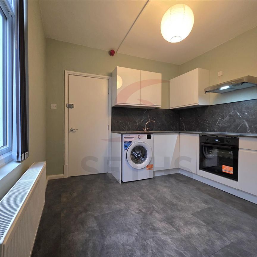 Fosse Road South, LE3, Leicester - Photo 1