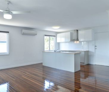 A perfect blend of convenience and low-maintenance style. - Photo 4