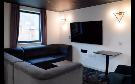 Silver Studio - Standard View | Upper Level - Photo 2