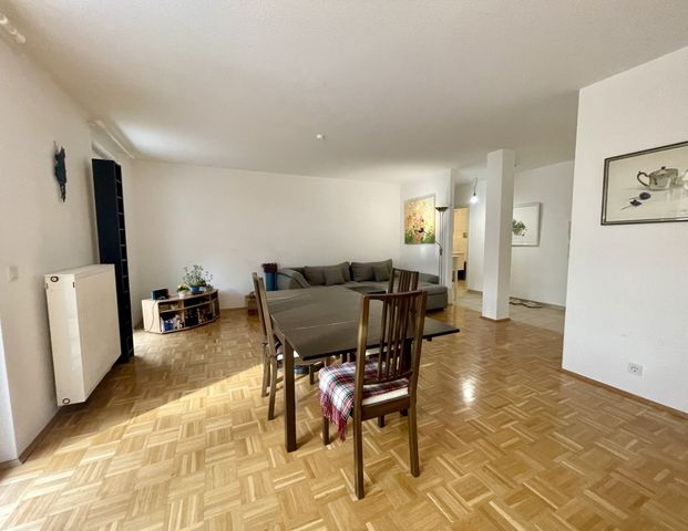 Große 2 Zi.- Gartengeschoss-Wohnung mit großer Terrasse und Privatgarten, citynah und ruhig gelegen - Photo 1