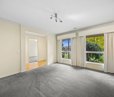 Stunning Home In Popular Alfredton - Photo 2