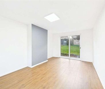 Glebe Road, Purley On Thames, Reading, Berkshire, RG8 - Photo 1