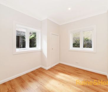 HARBOUR VIEWS, CONVENIENCE & STYLE - Photo 3