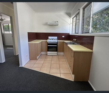 ONE BEDROOM UNIT - GAS INCLUDED! - Photo 4