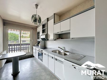 Location Appartement 3 pièces 82m² CHAMALIERES 63400 - Photo 2