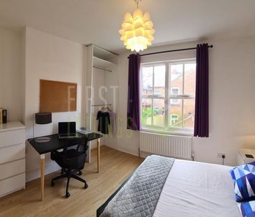 4 bedroom terraced house to rent - Photo 4