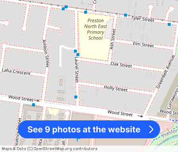 Stylish Townhouse Close to Northland Shopping Centre - Photo 1