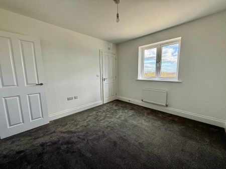 3 bedroom semi-detached house to rent - Photo 4